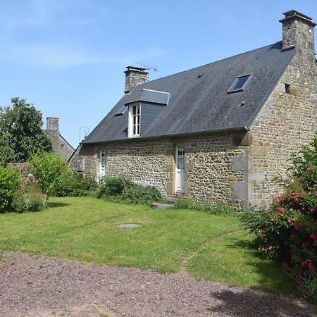 La Foret Auvray - Maison De Campagne Putanges Exterior photo